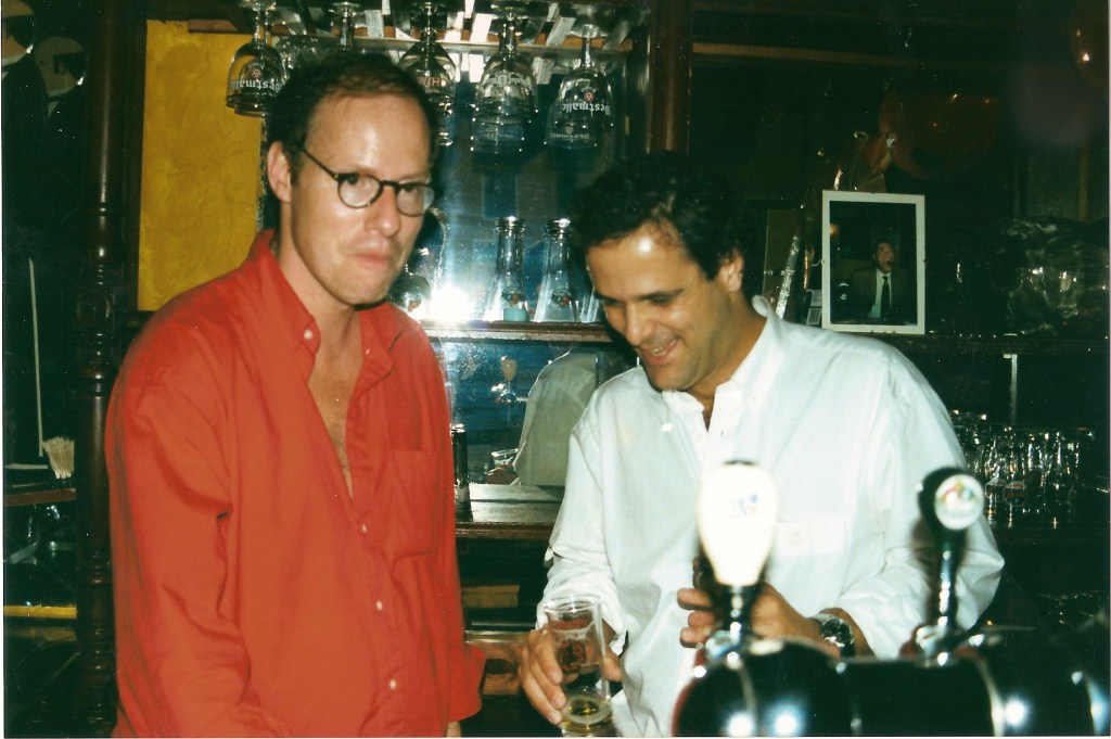 Flavio Gripp en Rudolph Regter in cafe de Fon Perdu in Antwerpen.